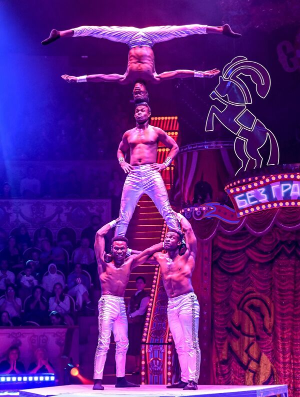 Снажни квартет „Рафикас“ (Танзанија) током наступа. Снажни квартет „Рафикас“ (Танзанија) током наступа. - Sputnik Србија