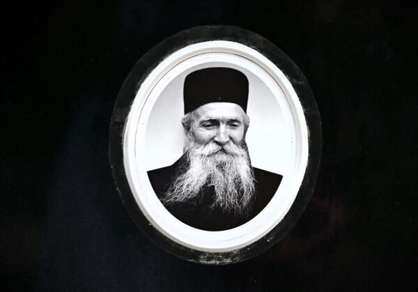  „Kakvim se mislima bavimo - takav nam je život. Ako su nam misli mirne i tihe - eto nama mir. Ako su nam misli negativne - eto nama nemir“, govorio je otac Tadej Vitovnički - Sputnik Srbija