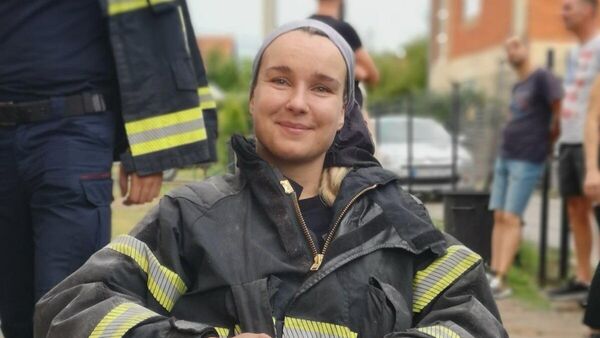 Ана Илић - уморна, али срећна после успешне интервенције Ана Илић - уморна, али срећна после успешне интервенције - Sputnik Србија