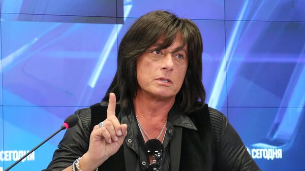 Američki rok muzičar i bivši frontmen Dip Parpla Džo Lin Tarner na pres konferenciji - Sputnik Srbija