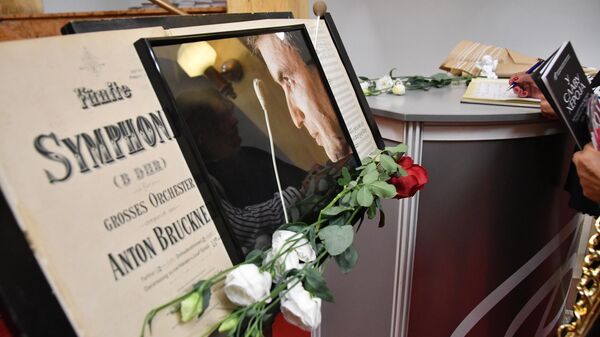 Beogradska filhamonija održala koncert u čast svog šefa dirigenta Gabrijela Felca - Sputnik Srbija