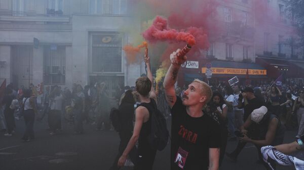 Протест у Паризу - Sputnik Србија