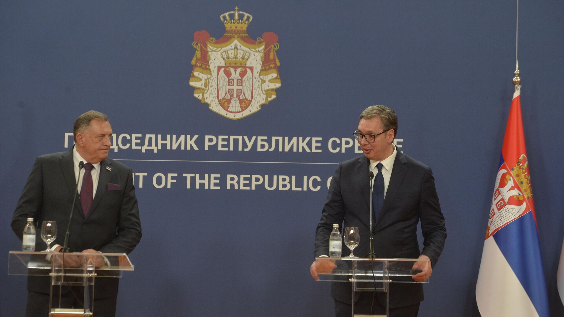 Александар Вучић и Милорад Додик Александар Вучић и Милорад Додик - Sputnik Србија, 1920, 20.09.2025