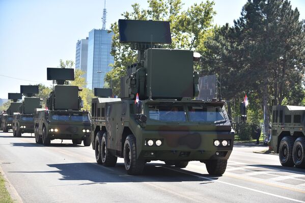 Ракетни систем за ПВД HQ-17А намењен је за противваздухопловну одбрану уништава широк спектар циљева: авионе, борбене хеликоптере, беспилотне летелице, тактичке ракете ваздух–земља (В-З), крстареће ракете, навођене пројектиле. Ракетни систем за ПВД HQ-17А намењен је за противваздухопловну одбрану уништава широк спектар циљева: авионе, борбене хеликоптере, беспилотне летелице, тактичке ракете ваздух–земља (В-З), крстареће ракете, навођене пројектиле. - Sputnik Србија