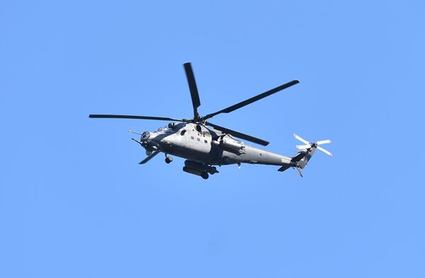 Подешелон хеликоптерских јединица су чинили хеликоптери Ми-35 М/П, Ми-17, Х-145, Гама, Газела. Подешелон хеликоптерских јединица су чинили хеликоптери Ми-35 М/П, Ми-17, Х-145, Гама, Газела. - Sputnik Србија