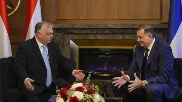 Viktor Orban i Milorad Dodik (arhivska fotografija) Viktor Orban i Milorad Dodik (arhivska fotografija) - Sputnik Srbija