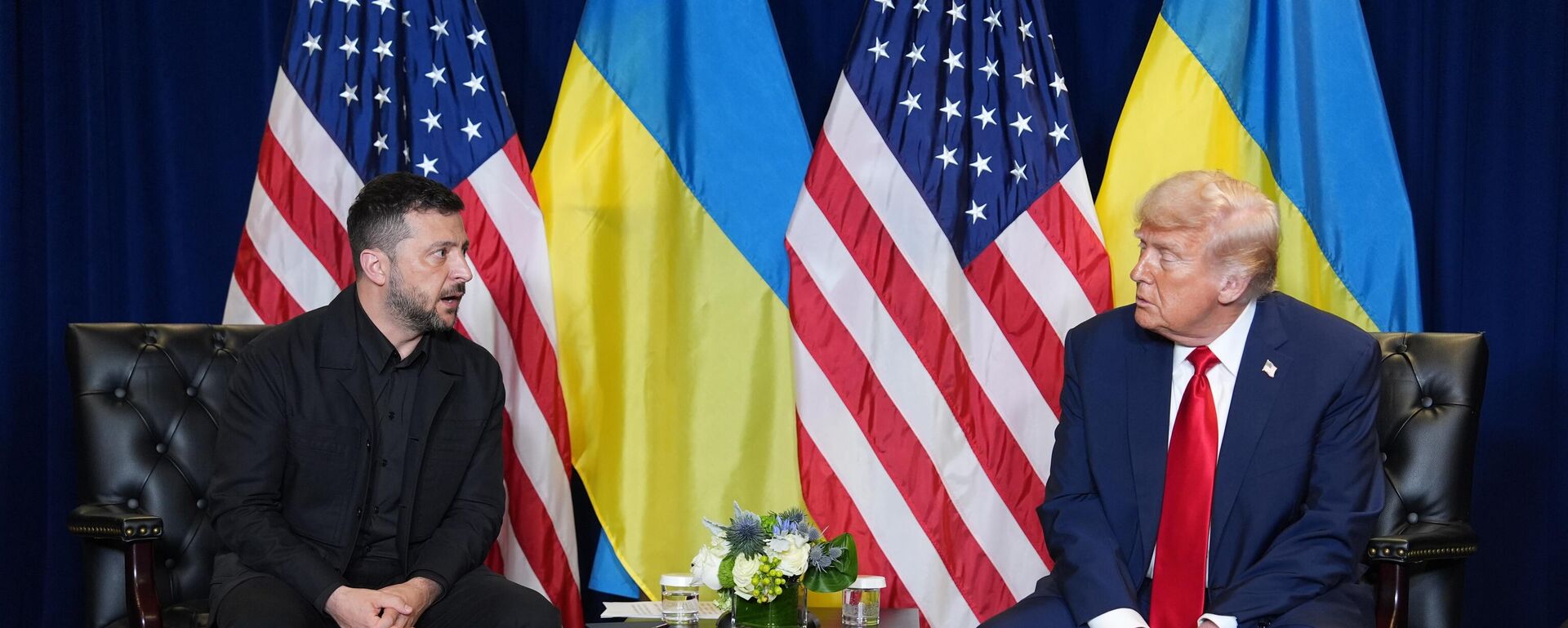 Владимир Зеленски и Доналд Трамп - Sputnik Србија, 1920, 23.09.2025