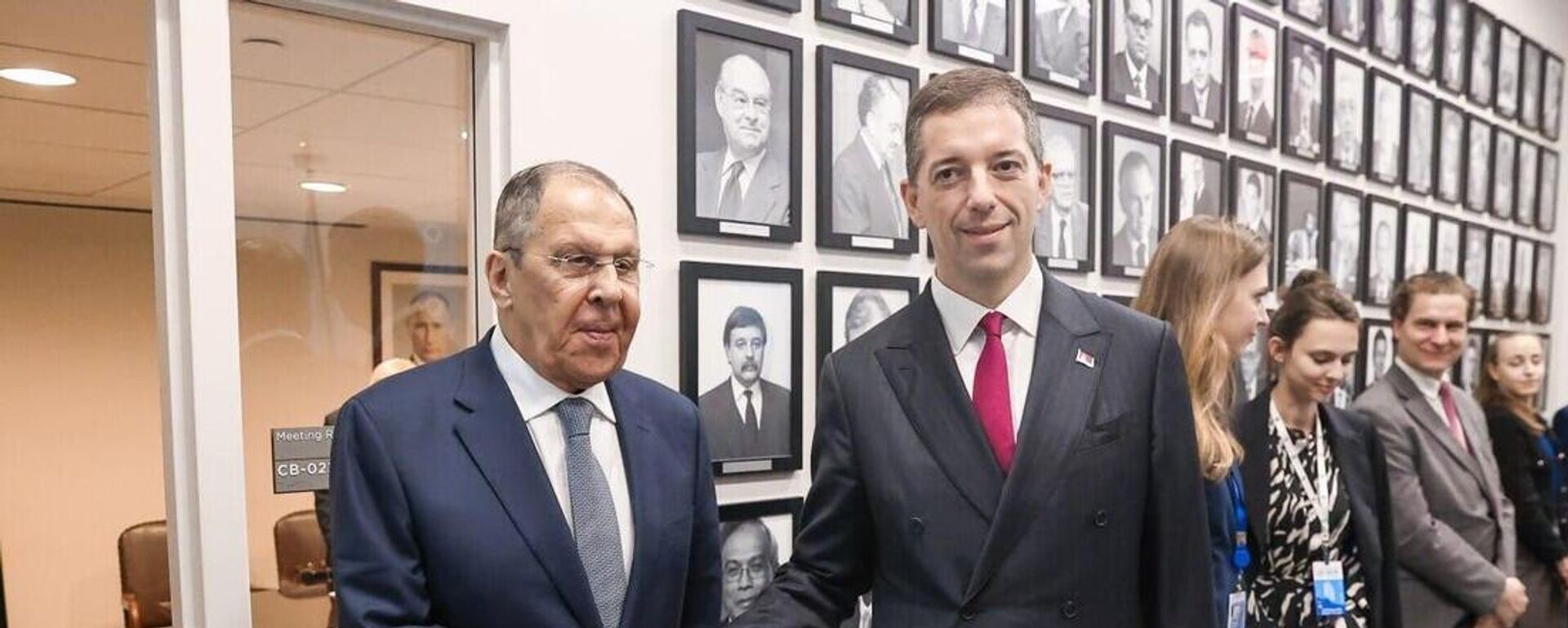 Mинистар спољних послова Србије Марко Ђурић и шеф руске дипломатије Сергеј Лавров  - Sputnik Србија, 1920, 25.09.2025