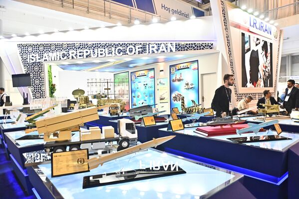 Ово је вероватно и један од ретких сајмова, ако не и једини, где се могло видети истовремено присуство израелских и иранских излагача - Sputnik Србија