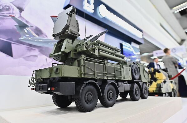 Штанд руске компаније Рособоронекспорт  - Sputnik Србија