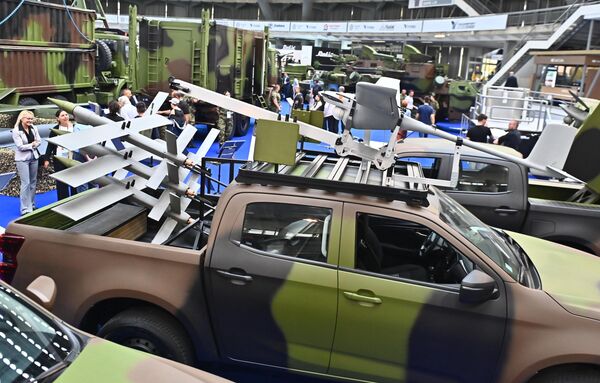 Сајам наоружања и војне опреме ”Партнер” прилика је да се на адекватан начин, пре свега стручној јавности, представи све оно што је српска одбрамбена индустрија постигла у претходном периоду.  - Sputnik Србија