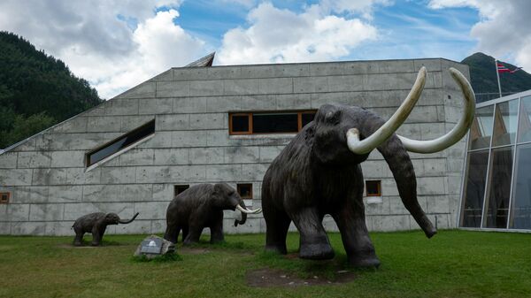 Mamut - Sputnik Srbija