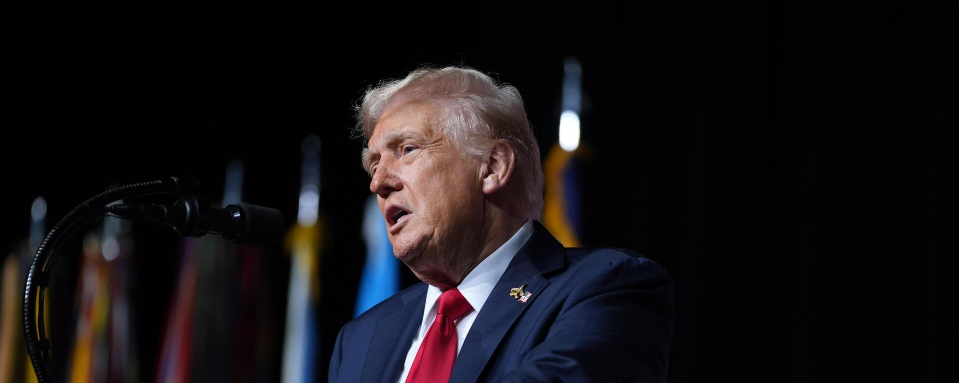 Амерички председник Доналд Трамп - Sputnik Србија, 1920, 03.10.2025