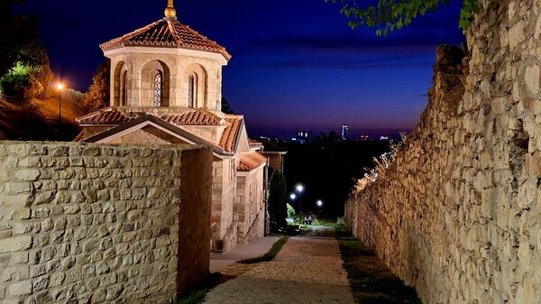 Uzidano gotovo u same bedeme Beogradske tvrđave ugnezdilo se jedno od najvažnijih beogradskih duhovnih utočišta- Kapela svete Petke, bogomolja u kojoj su se vekovima čuvane najveće relikvije srpskog naroda  - Sputnik Srbija