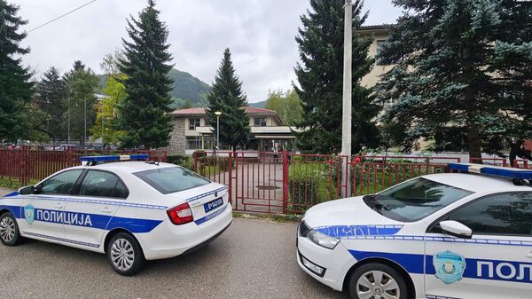 Полиција испред школе у Пријепољу - Sputnik Србија