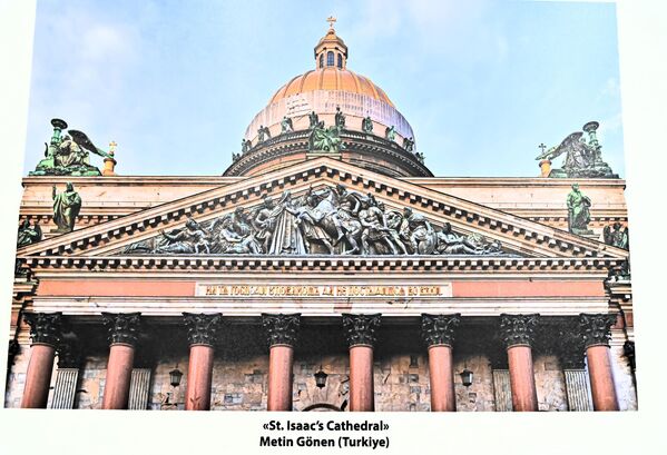 Od januara do juna, tokom onlajn faze projekta, održana su tri kvalifikaciona kruga. Na osnovu rezultata, sudije su izabrale 96 fotografa za učešće u završnoj fazi (polufinale i finale) Olimpijade u Sankt Peterburgu - Sputnik Srbija