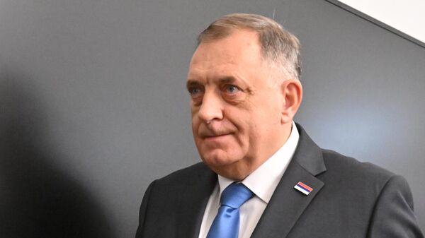 Додик: Канцеларија високог представника у БиХ мора да нестане