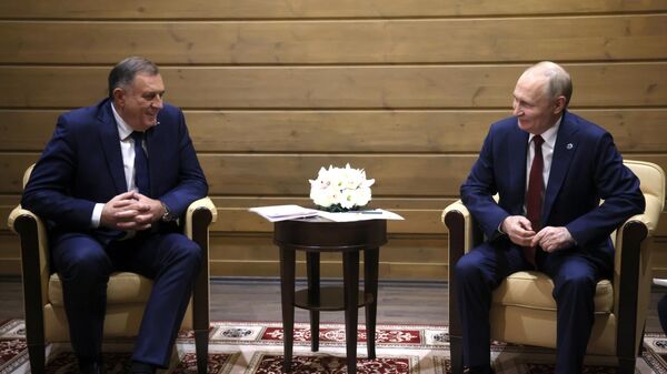 Dodik Putina prosil, naj v pogovorih s Trumpom ne zanemari Balkana