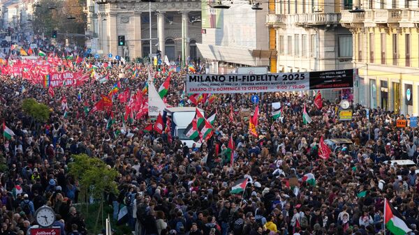 Protest u Milanu - Sputnik Srbija