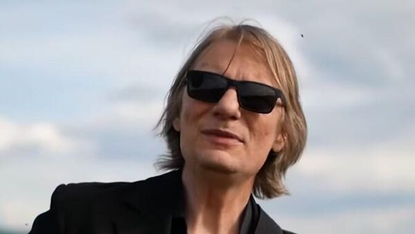 Фронтмен групе Кристали Дејан Гвозден - Sputnik Србија