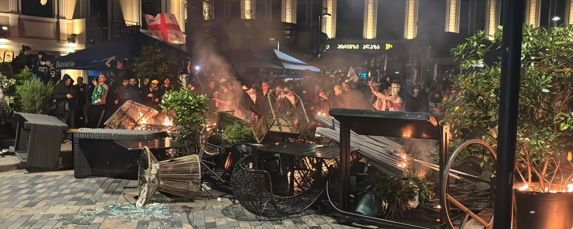 Митинг объединенной оппозиции у администрации президента Грузии 4 октября 2025 года - Sputnik Србија, 1920, 06.10.2025