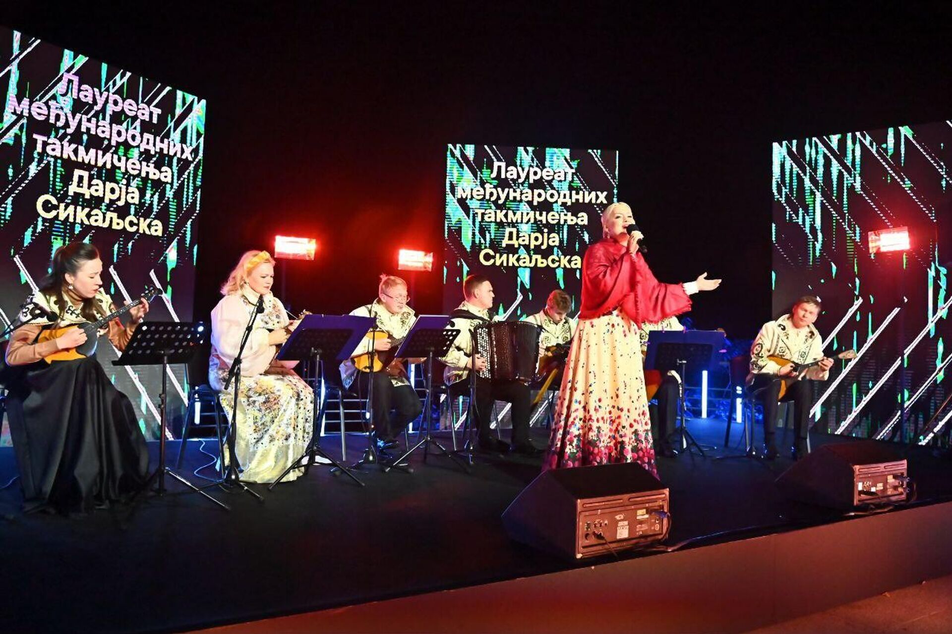 Državni akademski ruski narodni ansambl ,,Rusija: Ljudmila Zikina“ - Sputnik Srbija, 1920, 08.10.2025