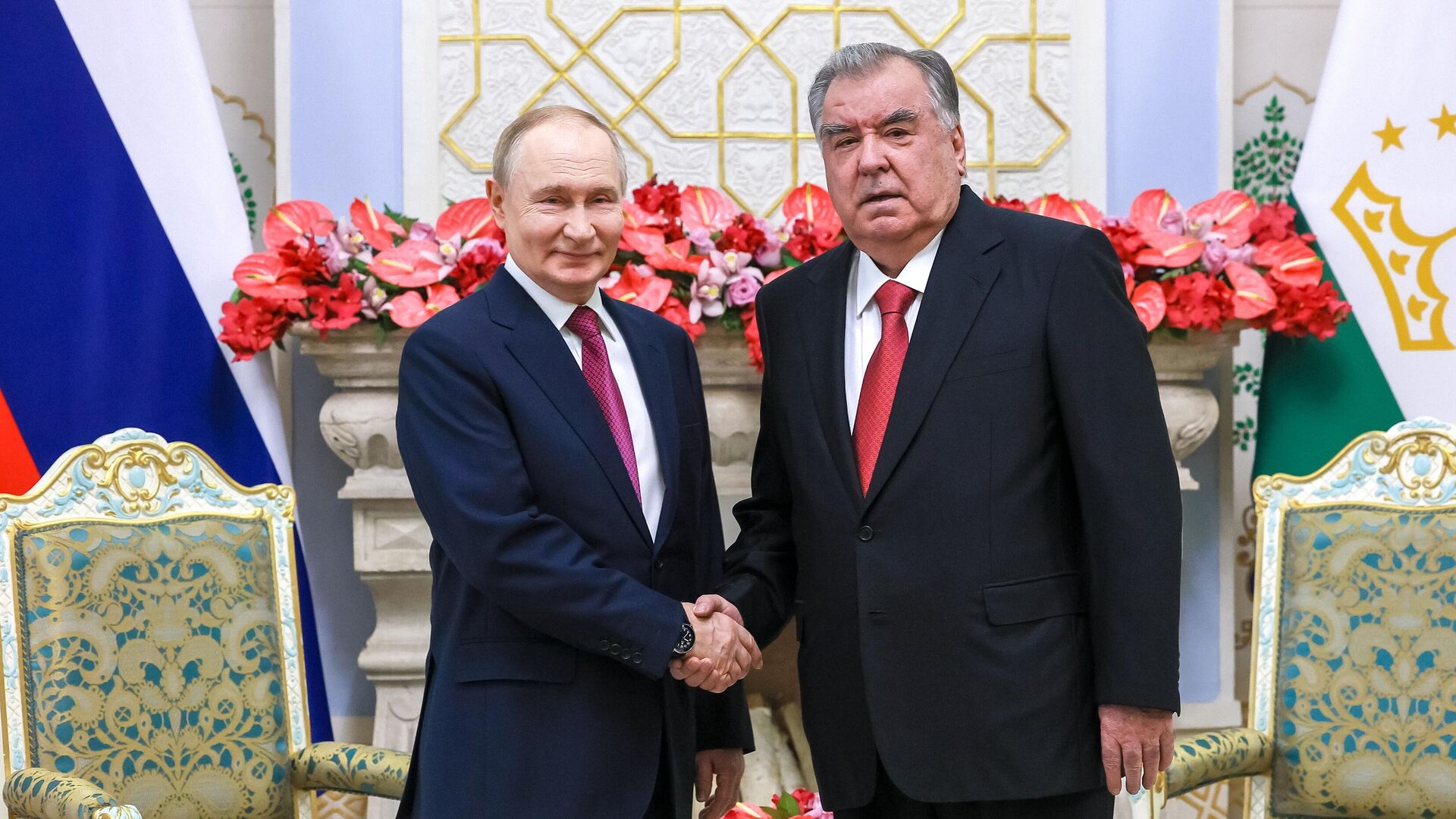 Председник Русије Владимир Путин и председник Таџикистана Емомали Рахмон Председник Русије Владимир Путин и председник Таџикистана Емомали Рахмон - Sputnik Србија, 1920, 09.10.2025