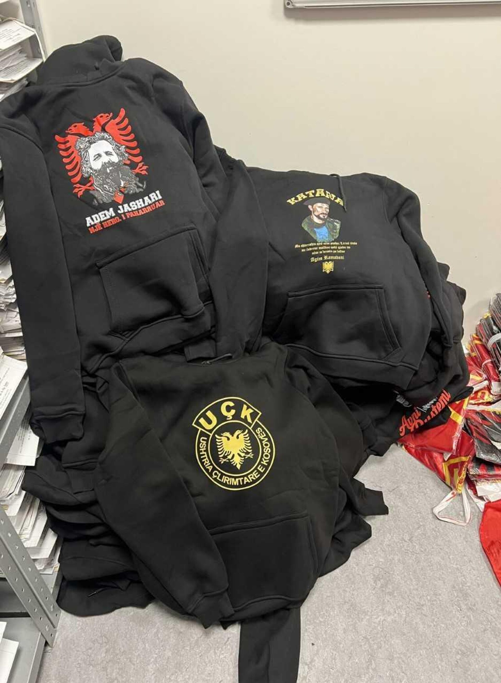 На Мердару ухапшен Албанац с пропагандним материјалом ОВК за утакмицу Србија-Албанија - Sputnik Србија, 1920, 09.10.2025