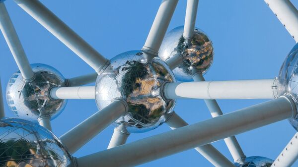 Atom - Sputnik Srbija