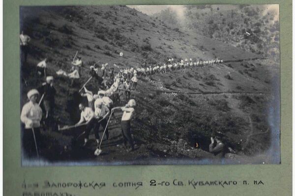 Zaporoški puk u probijanju puta kroz planine - Sputnik Srbija