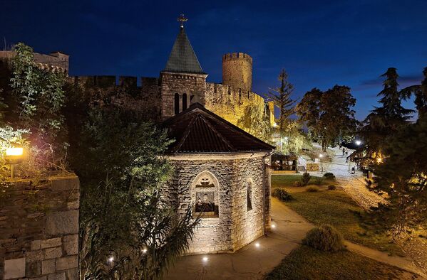 У непосредној близини Капеле Свете Петке, сместила се још једна београдска светиња, посвећена празнику рођења Пресвете Богородице. - Sputnik Србија