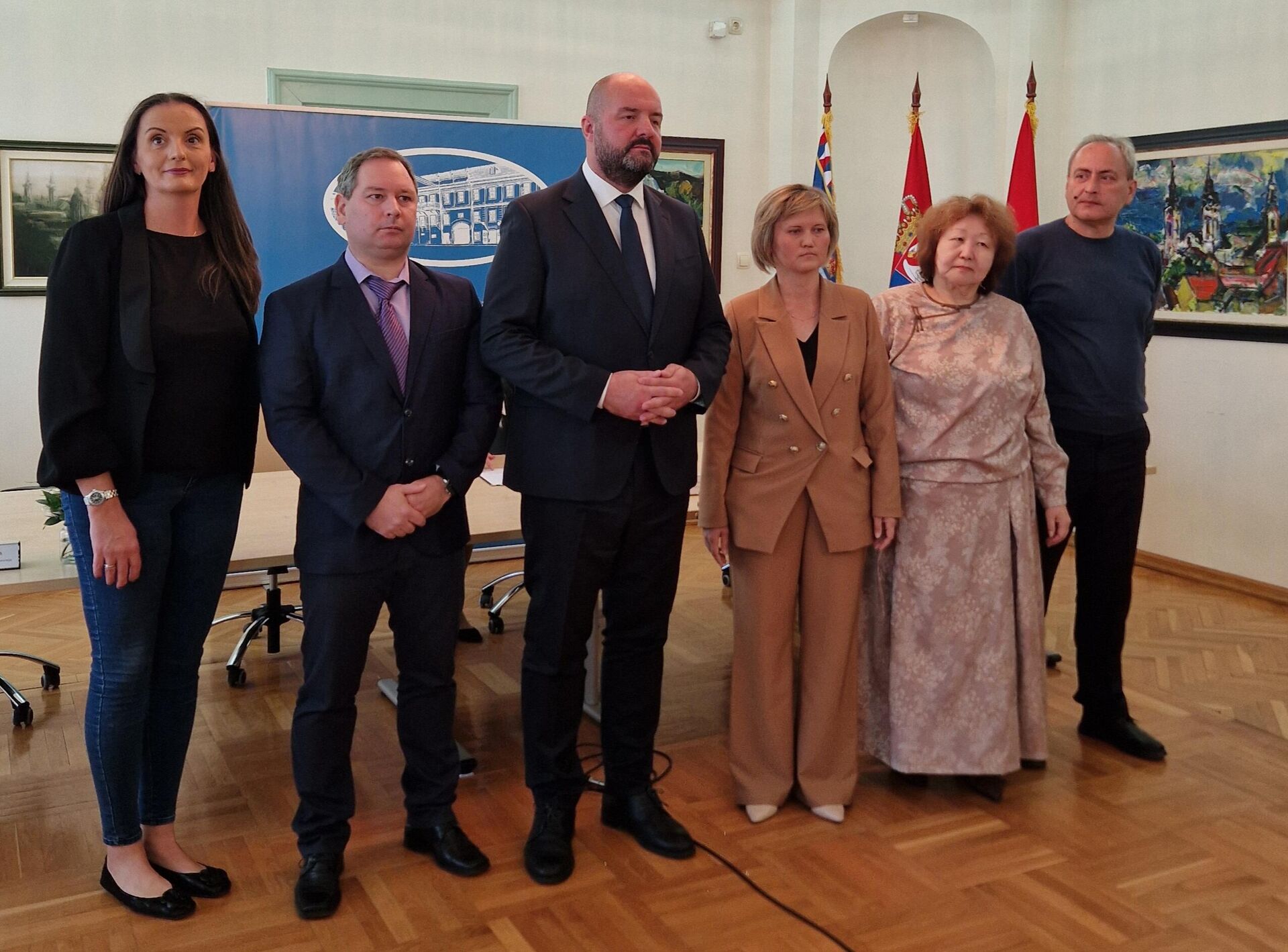 Direktori srpskih gimnazija  čiji će đaci ubuduće sarađivati sa svojim vršnjacima u Kjahti - Sputnik Srbija, 1920, 19.10.2025