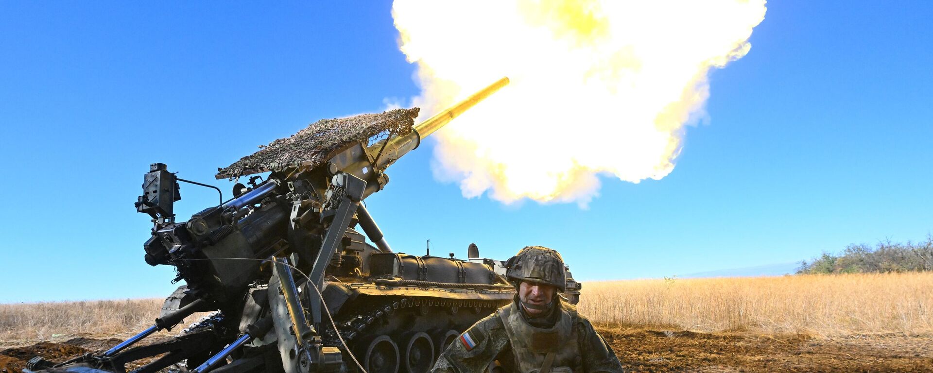 Paljba iz artiljerijskog oruđa 2S7M malka u zoni specijalne vojne operacije - Sputnik Srbija, 1920, 23.11.2025