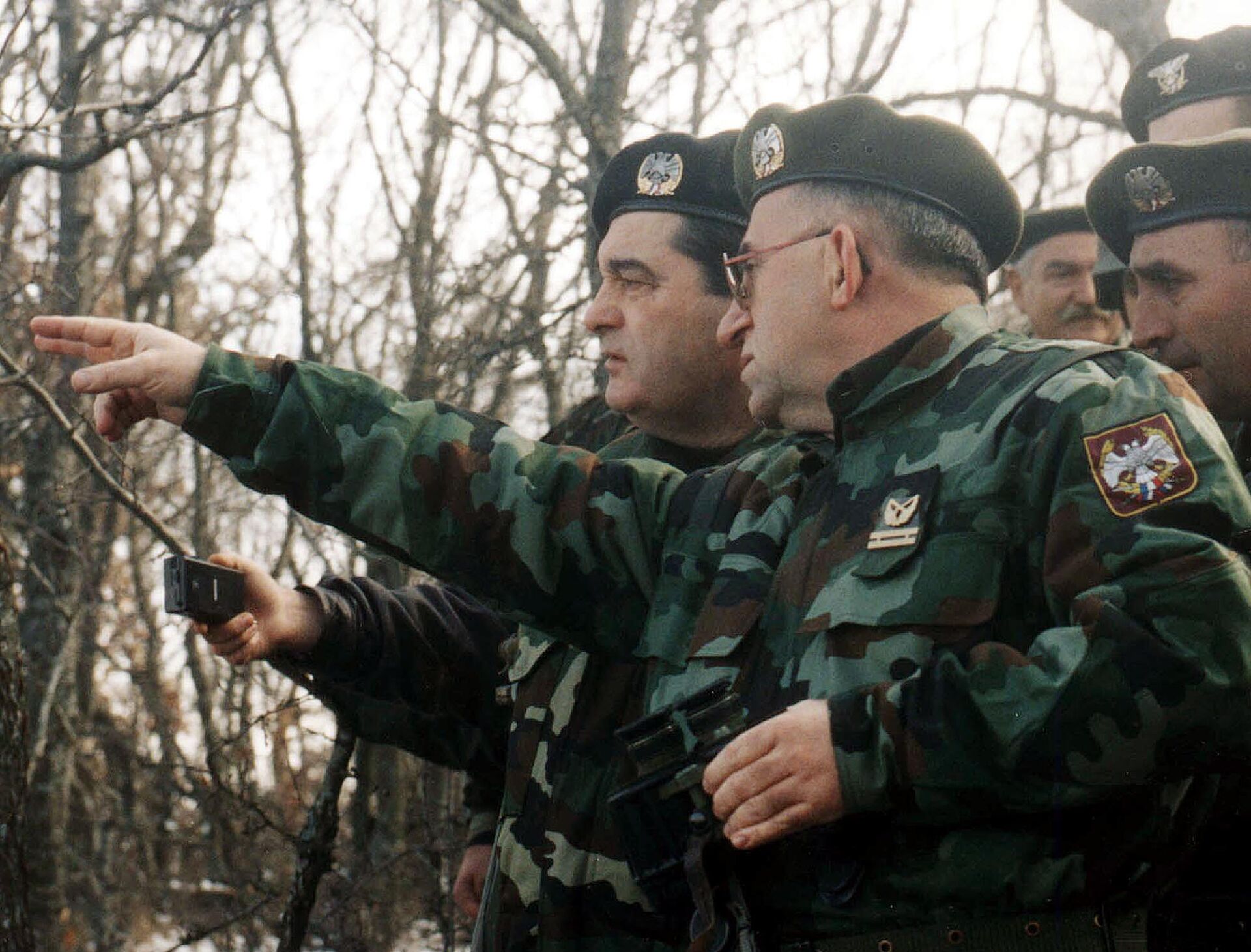 Generali Nebojša Pavković i Vladimir Lazarević na Kosovu tokom NATO agresije na SRJ. - Sputnik Srbija, 1920, 29.11.2025