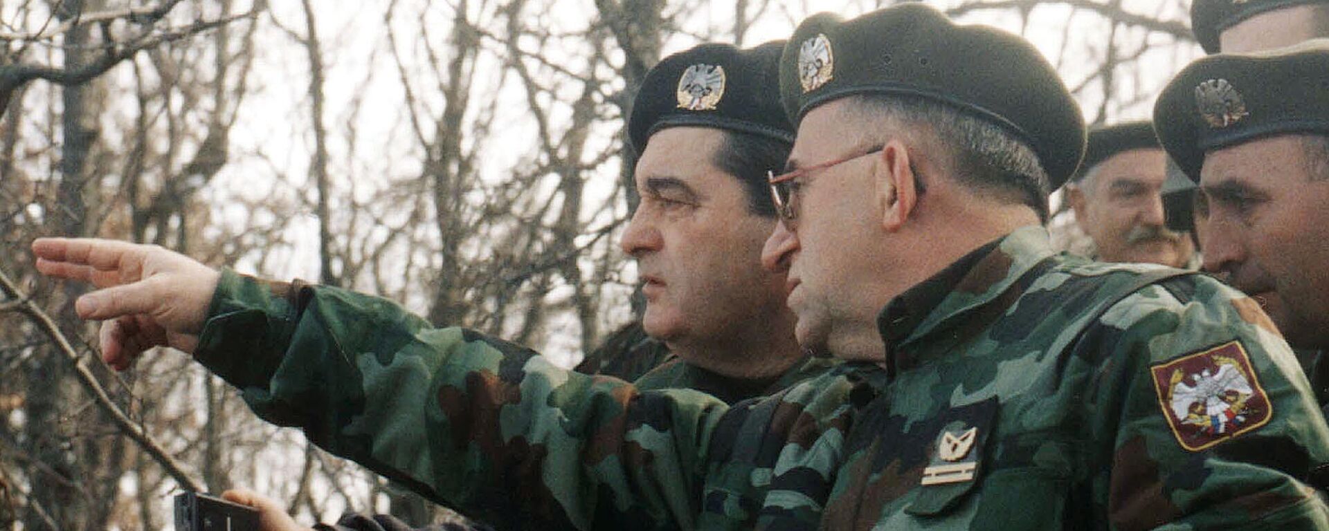 Generali Nebojša Pavković i Vladimir Lazarević na Kosovu tokom NATO agresije na SRJ. - Sputnik Srbija, 1920, 29.11.2025