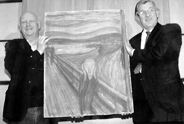 Године 1994. „Врисак“ Едварда Мунка је украден из Националне галерије у Ослу, у Норвешкој, а за чувено дело тражена је откупнина од милион америчких долара. Слика је враћена касније те године. Године 1994. „Врисак“ Едварда Мунка је украден из Националне галерије у Ослу, у Норвешкој, а за чувено дело тражена је откупнина од милион америчких долара. Слика је враћена касније те године. - Sputnik Србија