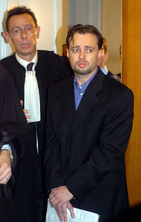 Француз Стефан Брајтвизер (десно) оптужен је за крађу око 240 уметничких дела из различитих европских музеја, углавном у Француској, Немачкој и Швајцарској. Француз Стефан Брајтвизер (десно) оптужен је за крађу око 240 уметничких дела из различитих европских музеја, углавном у Француској, Немачкој и Швајцарској. - Sputnik Србија