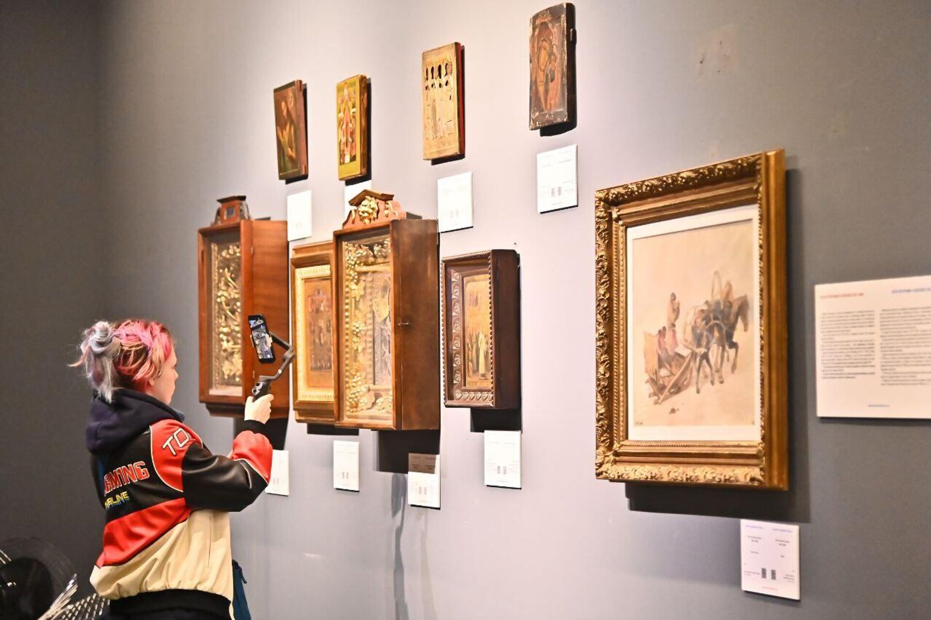 Dani Moskve u Beogradu - izložba „Sazvežđa znamenitih ruskih umetnika XIX–XX veka“ Dani Moskve u Beogradu - izložba „Sazvežđa znamenitih ruskih umetnika XIX–XX veka“ - Sputnik Srbija, 1920, 21.10.2025