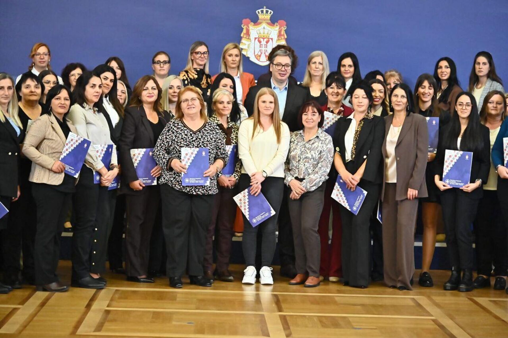 Svečana dodela rešenja ženama preduzetnicama dobitnicama sredstava po programu podrške za razvoj preduzetništva žena na selu u 2025. godini Svečana dodela rešenja ženama preduzetnicama dobitnicama sredstava po programu podrške za razvoj preduzetništva žena na selu u 2025. godini - Sputnik Srbija, 1920, 23.10.2025