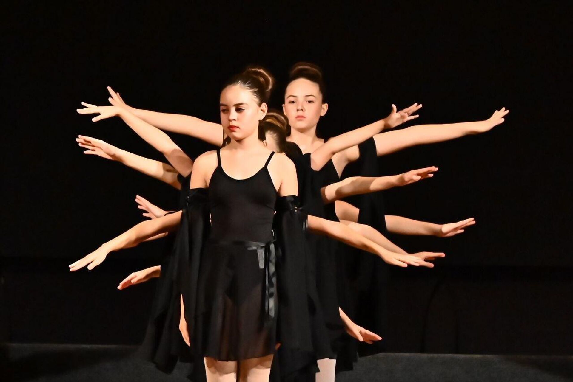 Svečani program „Stazama naših predaka“ u Ruskom domu u Beogradu - Sputnik Srbija, 1920, 23.10.2025