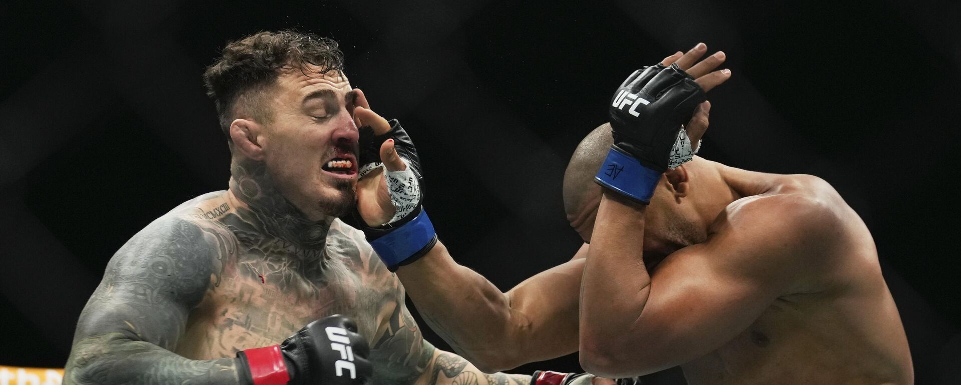 Том Аспинал - Sputnik Србија, 1920, 26.10.2025