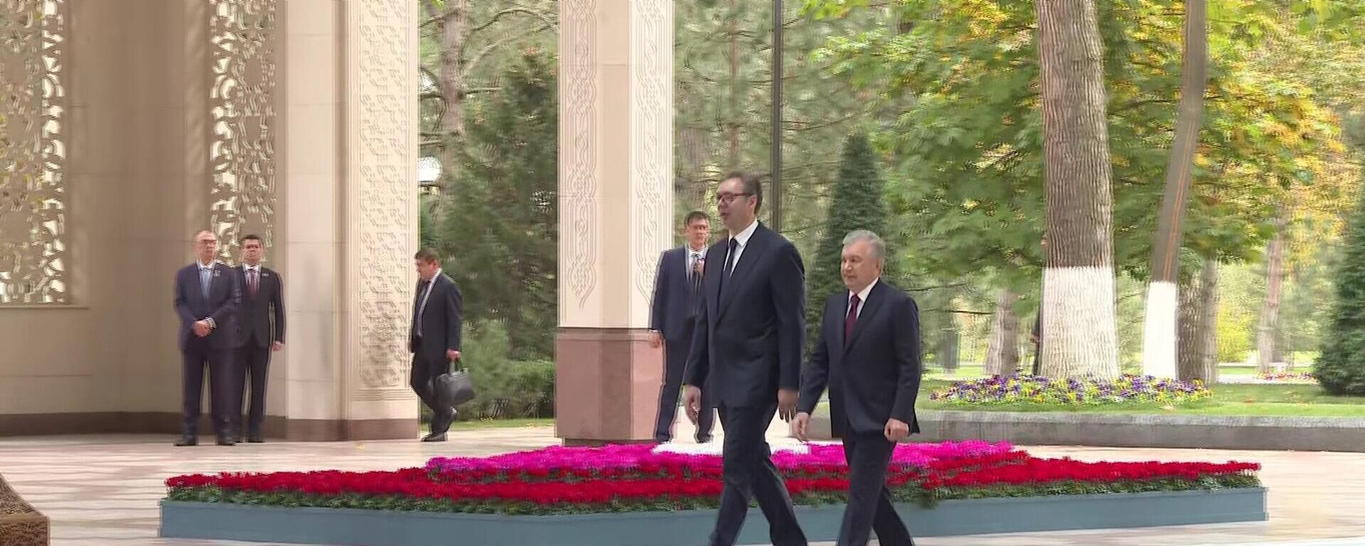 Председник Србије Александар Вучић и председник Азербејџана Шавкат Мирзијојев - Sputnik Србија, 1920, 28.10.2025