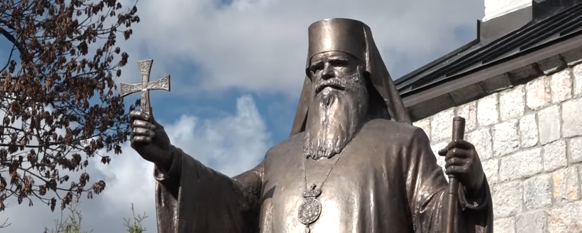 У Колашину откривен споменик митрополиту Амфилохију. - Sputnik Србија, 1920, 29.10.2025