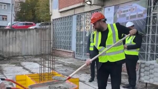 U Severnoj Mitrovici postavljen kamen temeljac za izgradnju Poreske administracije tzv. Kosova - Sputnik Srbija