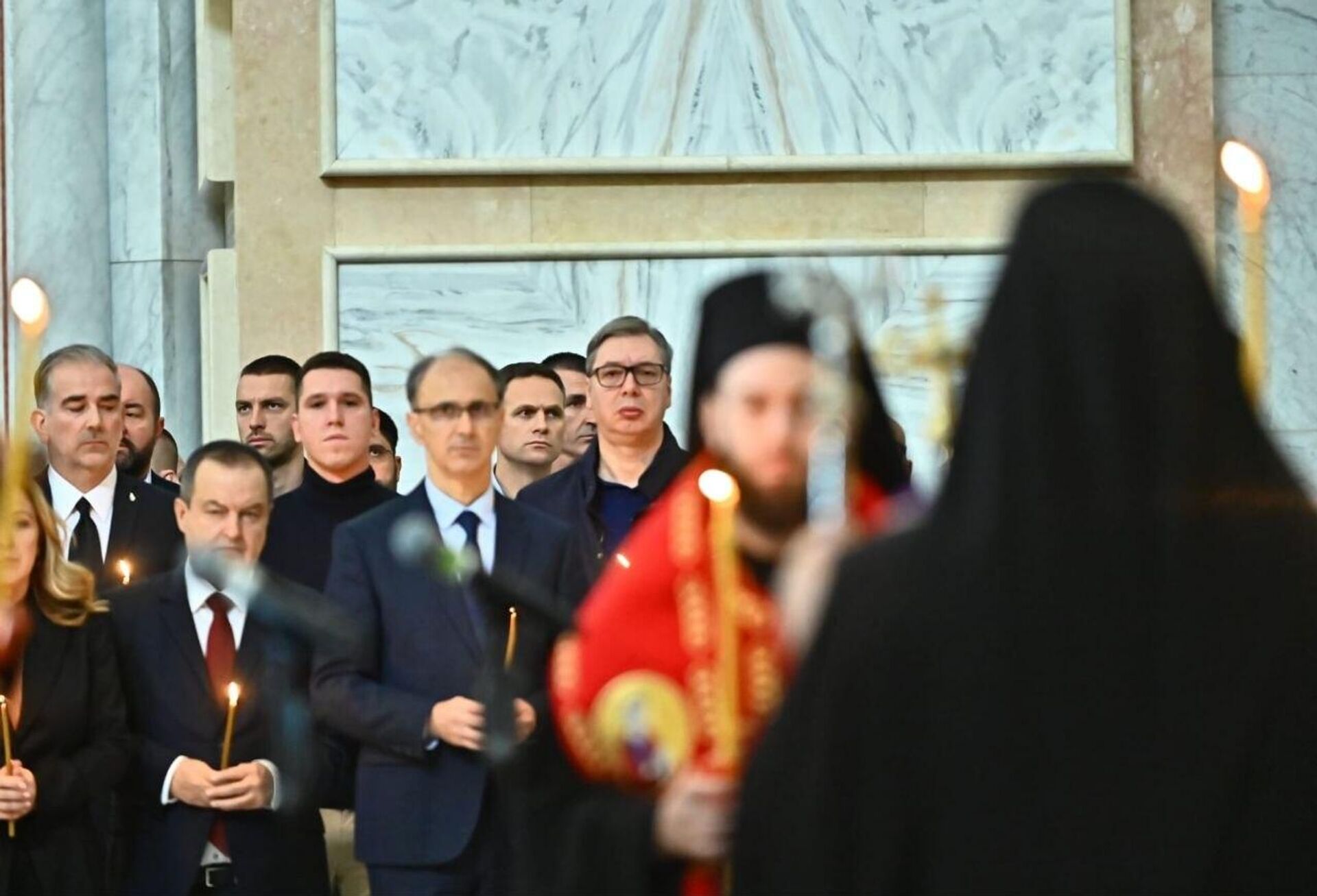 Парастосу за страдале у трагичној несрећи у Новом Саду присуствовао је и председник Србије Александар Вучић. - Sputnik Србија, 1920, 01.11.2025