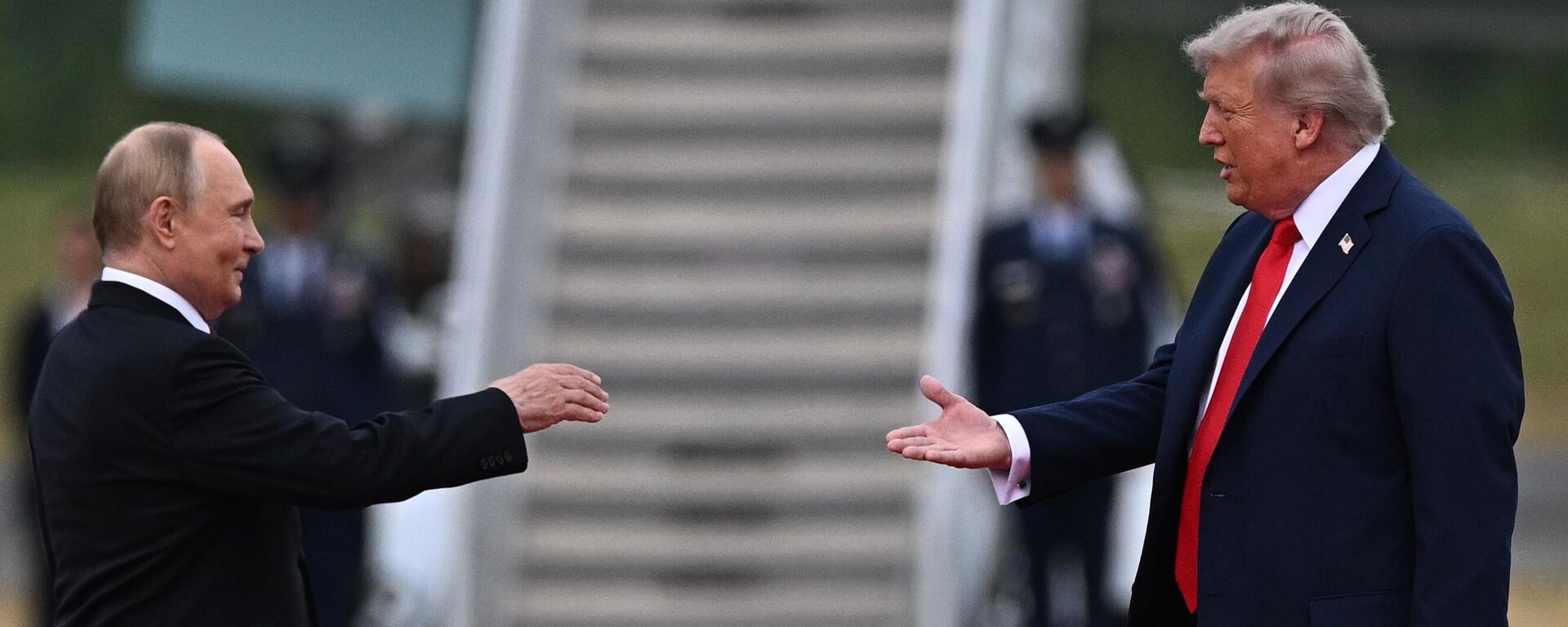 Сусрет председника Русије и САД, Владимира Путина и Доналда Трампа, на Аљасци Сусрет председника Русије и САД, Владимира Путина и Доналда Трампа, на Аљасци - Sputnik Србија, 1920, 02.11.2025