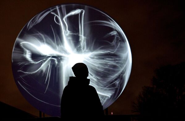 Овогодишња тема фестивала је „О уметности“. Дигитални уметници истражују уметност, музику и митове Санкт Петербурга у својим делима. - Sputnik Србија