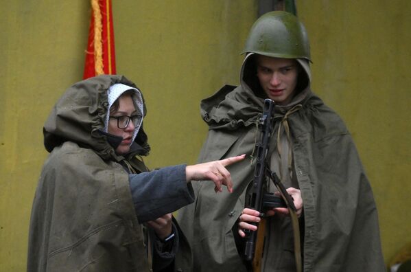 Учесници историјске реконструкције поводом Дана националног јединства у парку Москино. - Sputnik Србија