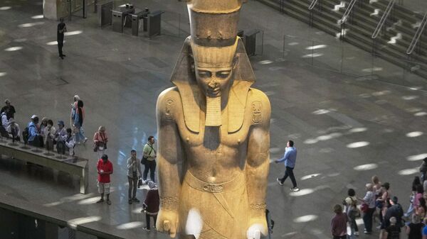Экспонаты в Большом египетском музее в Гизе  - Sputnik Србија