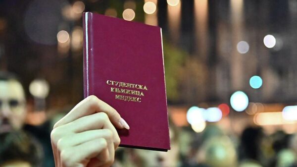 Студенти у блокади два факултета протестном шетњом обележили годину дана од блокада